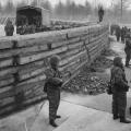 The Berlin Wall: the main symbol of the Cold War Symbol of the apogee of the Cold War